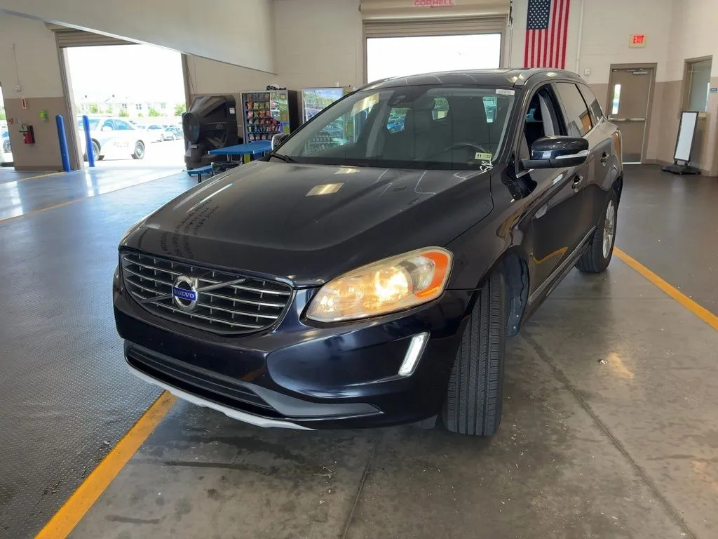 2017 Volvo XC60 T5 Inscription's photo
