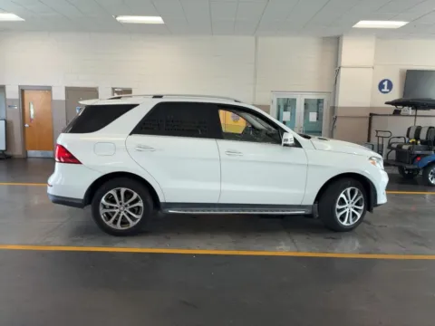 More photos of 2016 Mercedes-Benz GLE 350 at AutoGiant USA Fishers, IN