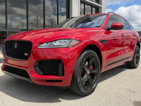More photos of 2019 Jaguar F-PACE S at AutoGiant USA Fishers, IN
