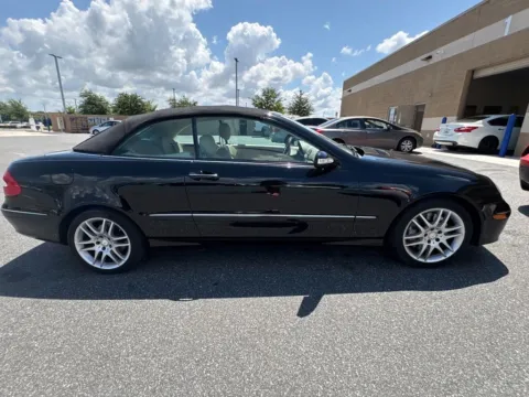 More photos of 2009 Mercedes-Benz CLK 350 at AutoGiant USA Fishers, IN