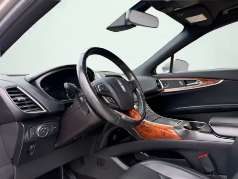 Photos of 2016 Lincoln MKX Reserve for sale in Fishers, IN at AutoGiant USA Fishers