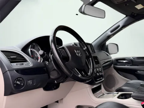 Photos of 2020 Dodge Grand Caravan SXT for sale in Fishers, IN at AutoGiant USA Fishers