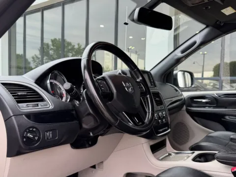 Photos of 2020 Dodge Grand Caravan SXT for sale in Fishers, IN at AutoGiant USA Fishers