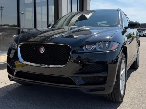 More photos of 2019 Jaguar F-PACE 25t Premium at AutoGiant USA Fishers, IN