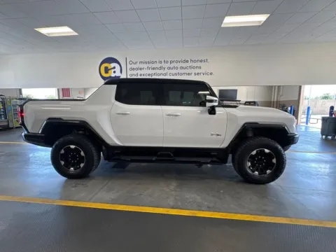 More photos of 2023 GMC Hummer EV Pickup 3X at AutoGiant USA Fishers, IN