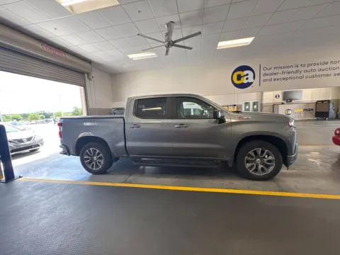 More photos of 2020 Chevrolet Silverado 1500 RST at AutoGiant USA Fishers, IN