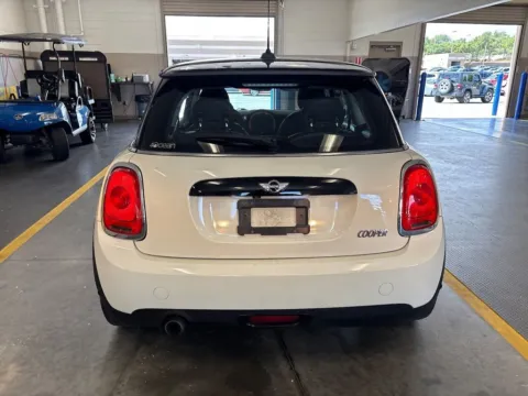 More photos of 2018 MINI Cooper at AutoGiant USA Fishers, IN