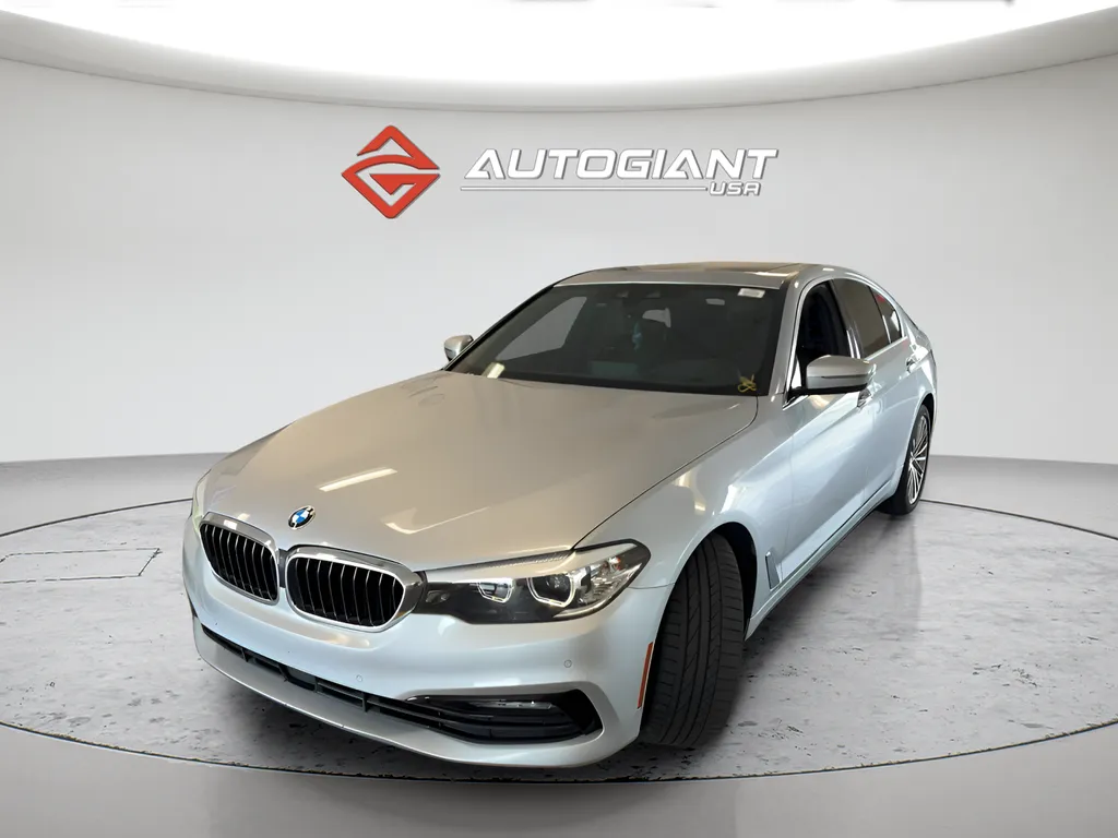 Silver 2018 BMW 5 Series 530i for sale in Fishers, IN