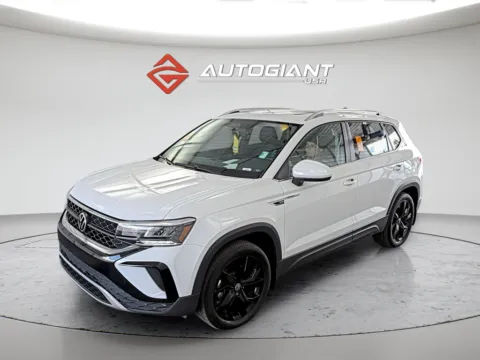 White 2022 Volkswagen Taos 1.5T SE for sale in Fishers, IN