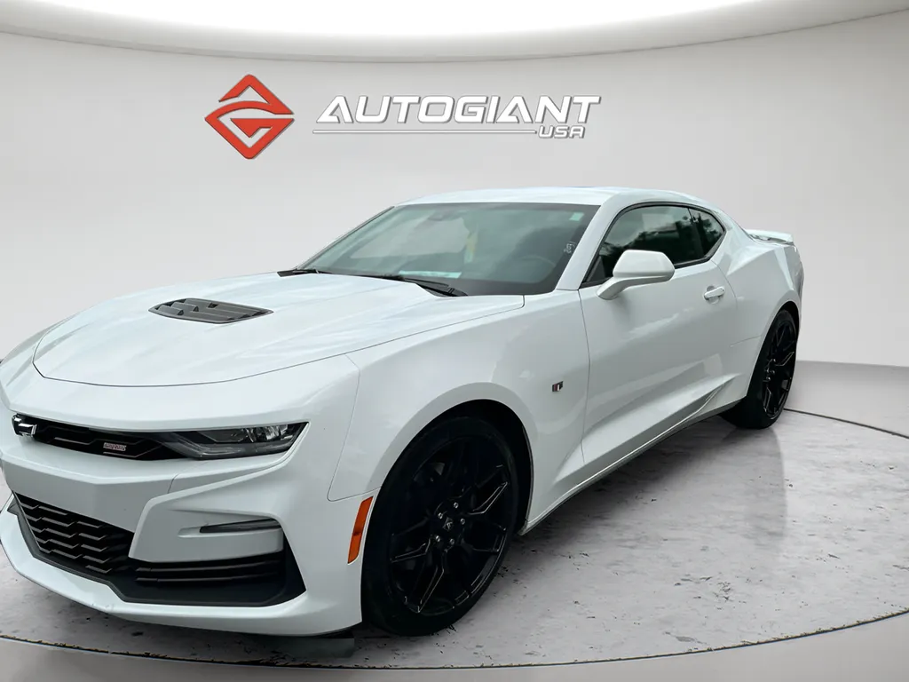 White 2021 Chevrolet Camaro SS for sale in Indianapolis, IN