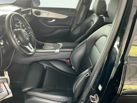 More photos of 2022 Mercedes-Benz GLC 300 at AutoGiant USA Indianapolis, IN