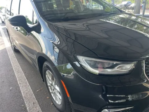 Photos of 2023 Chrysler Pacifica Touring L for sale in Indianapolis, IN at AutoGiant USA Indianapolis