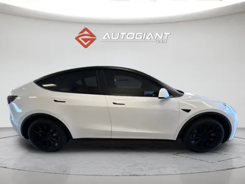 More photos of 2021 Tesla Model Y Standard Range at AutoGiant USA Fishers, IN