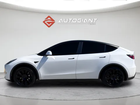More photos of 2021 Tesla Model Y Standard Range at AutoGiant USA Fishers, IN