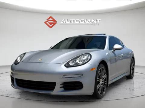 More photos of 2016 Porsche Panamera S at AutoGiant USA Fishers, IN