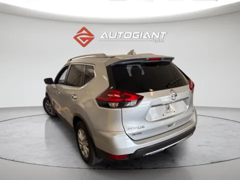 More photos of 2018 Nissan Rogue SV at AutoGiant USA Fishers, IN