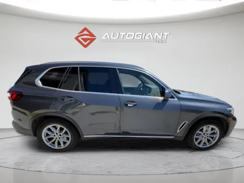 More photos of 2021 BMW X5 xDrive45e at AutoGiant USA Fishers, IN
