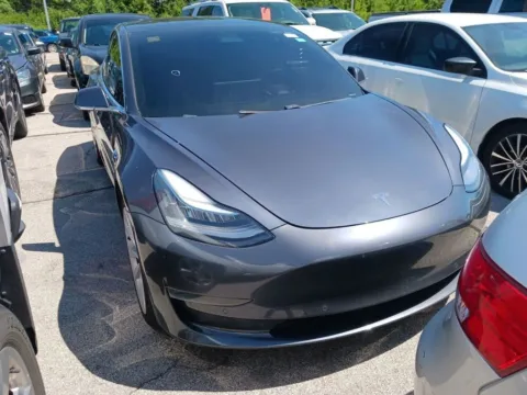 More photos of 2020 Tesla Model 3 Standard Range Plus at AutoGiant USA Fishers, IN
