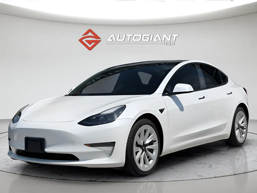 2023 Tesla Model 3 -'s photo
