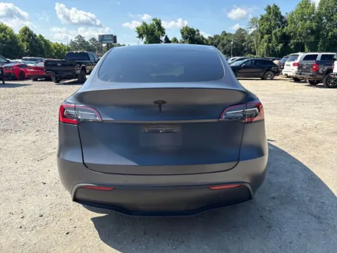 More photos of 2021 Tesla Model Y Long Range at AutoGiant USA Fishers, IN