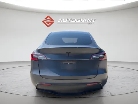 More photos of 2021 Tesla Model Y Long Range at AutoGiant USA Fishers, IN