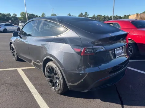 More photos of 2024 Tesla Model Y Long Range at AutoGiant USA Fishers, IN