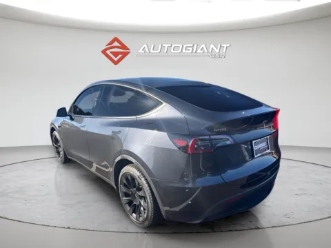 More photos of 2024 Tesla Model Y Long Range at AutoGiant USA Fishers, IN