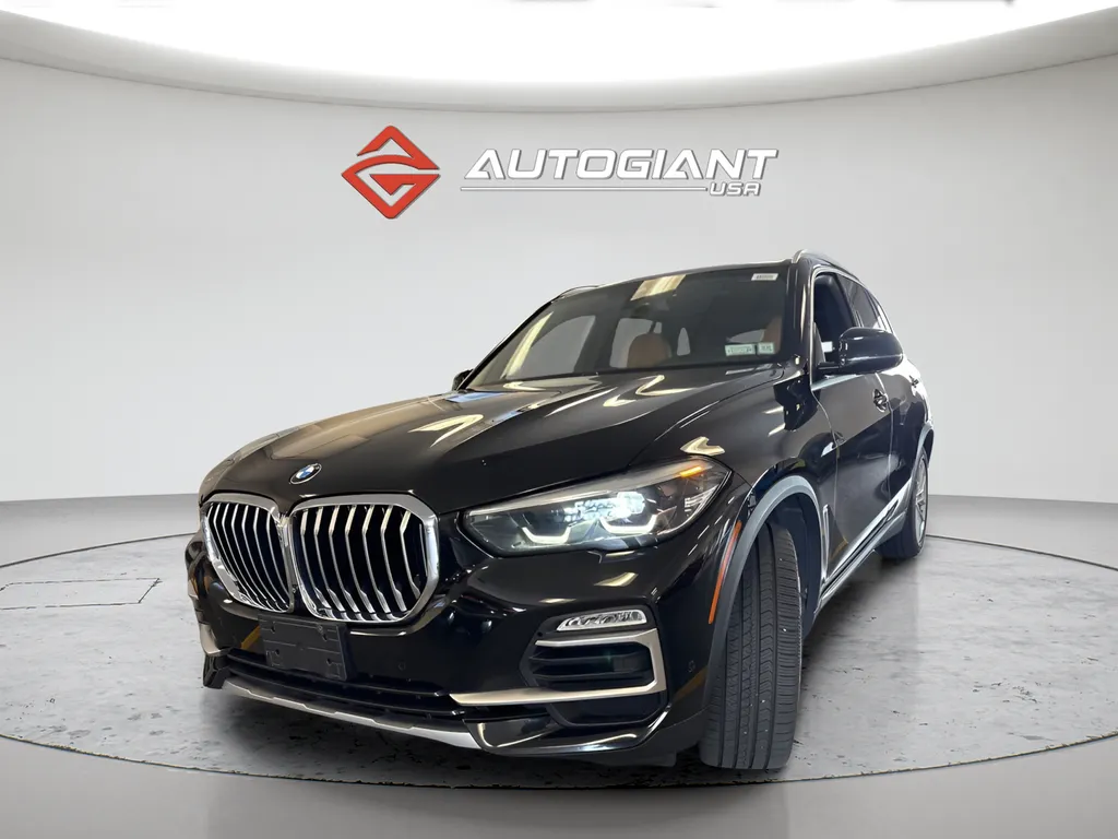 Black 2019 BMW X5 xDrive50i for sale in Fishers, IN