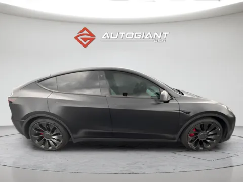 More photos of 2022 Tesla Model Y Performance at AutoGiant USA Fishers, IN