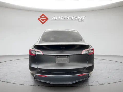 More photos of 2022 Tesla Model Y Performance at AutoGiant USA Fishers, IN