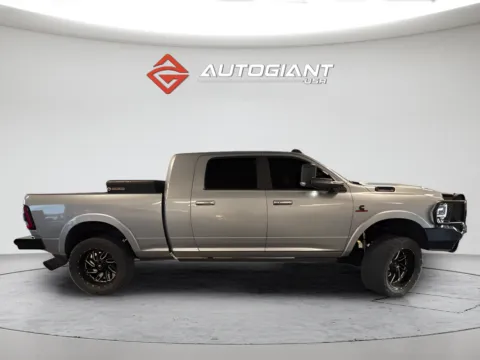 More photos of 2021 Ram 3500 Laramie at AutoGiant USA Fishers, IN