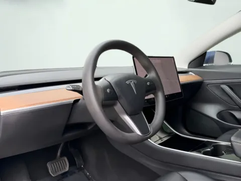 More photos of 2020 Tesla Model 3 Standard Range Plus at AutoGiant USA Fishers, IN