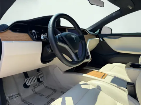 More photos of 2019 Tesla Model S Performance at AutoGiant USA Fishers, IN