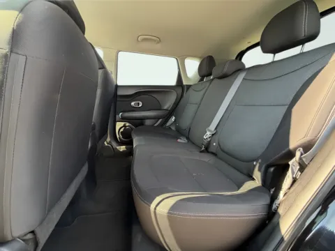 More photos of 2015 Kia Soul at AutoGiant USA Fishers, IN