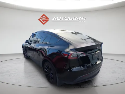 More photos of 2023 Tesla Model Y Long Range at AutoGiant USA Fishers, IN