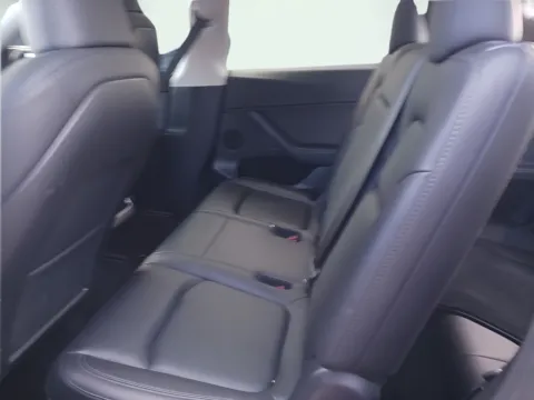 More photos of 2023 Tesla Model Y Long Range at AutoGiant USA Fishers, IN