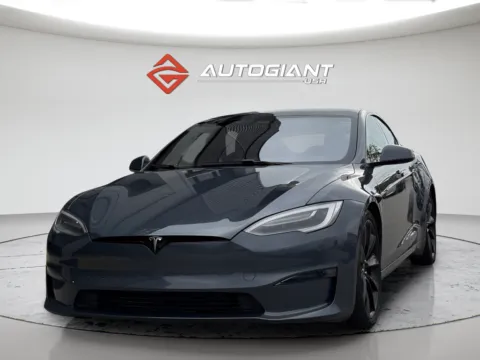 More photos of 2022 Tesla Model S at AutoGiant USA Fishers, IN