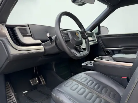 More photos of 2022 Rivian R1T Adventure at AutoGiant USA Fishers, IN