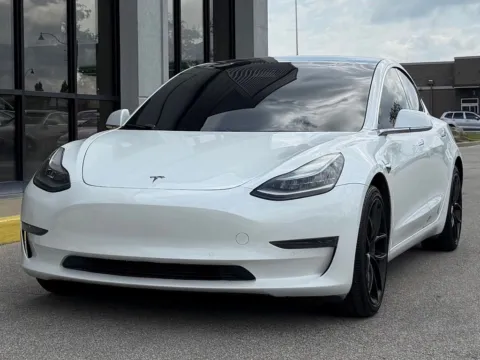 More photos of 2019 Tesla Model 3 Long Range at AutoGiant USA Fishers, IN