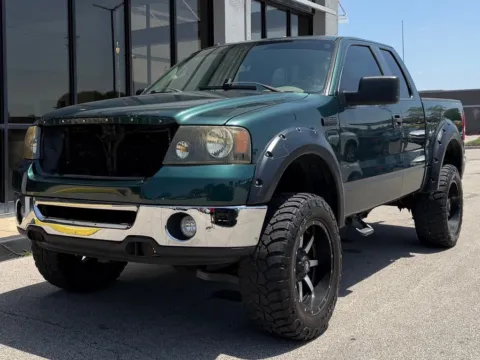 More photos of 2007 Ford F-150 XLT at AutoGiant USA Fishers, IN
