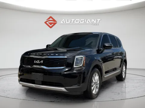 More photos of 2022 Kia Telluride LX at AutoGiant USA Fishers, IN