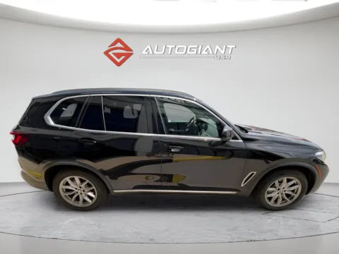 More photos of 2022 BMW X5 xDrive40i at AutoGiant USA Fishers, IN