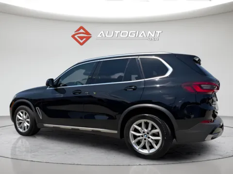 More photos of 2022 BMW X5 xDrive40i at AutoGiant USA Fishers, IN