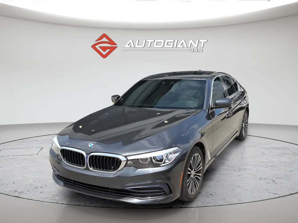 Gray 2019 BMW 5 Series 530i xDrive for sale in Fishers, IN