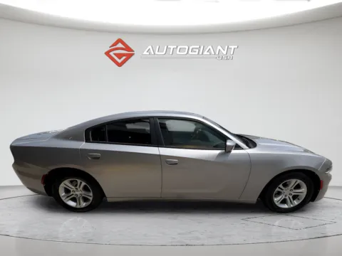 More photos of 2016 Dodge Charger SE at AutoGiant USA Fishers, IN
