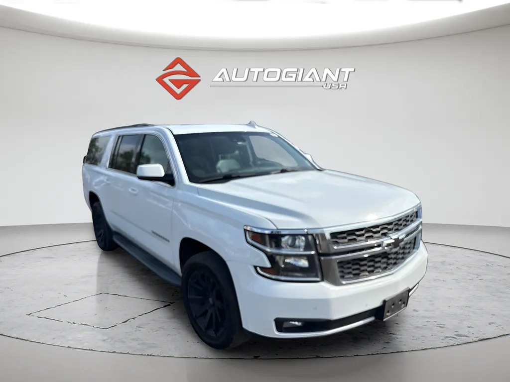 White 2018 Chevrolet Suburban LT for sale in Fishers, IN
