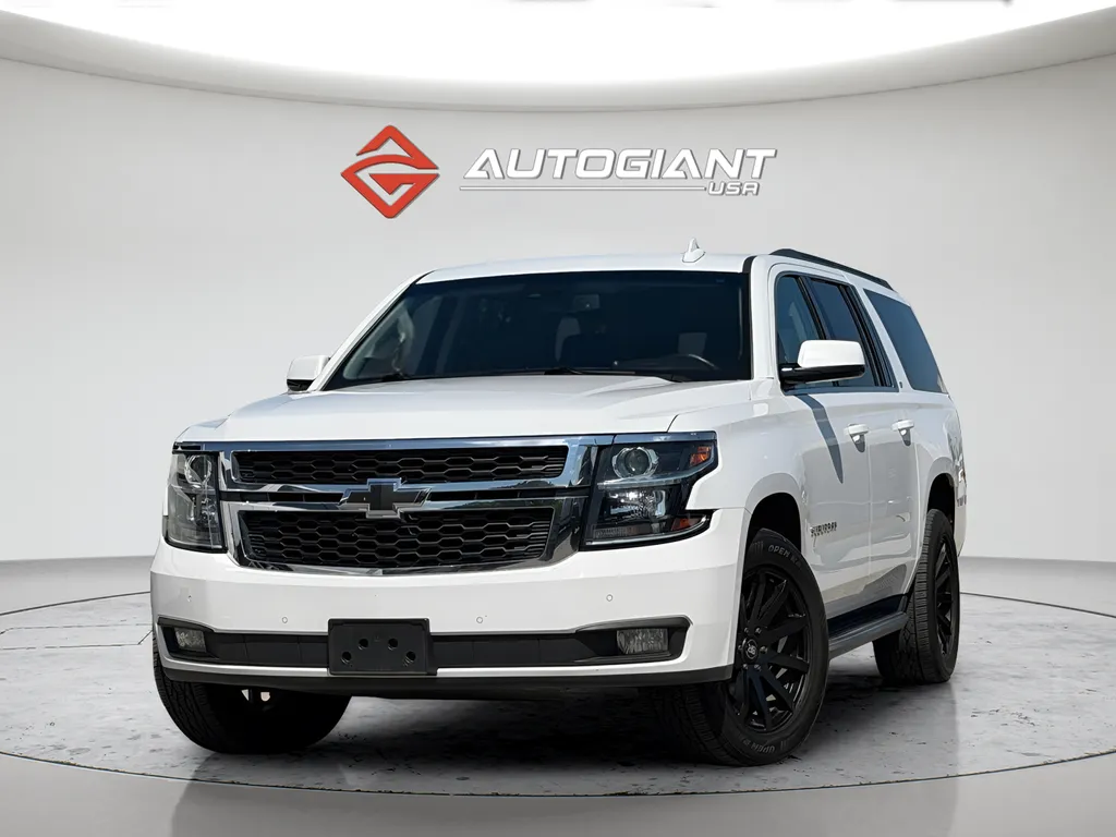 White 2018 Chevrolet Suburban LT for sale in Fishers, IN