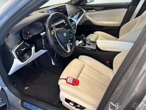 More photos of 2021 BMW 5 Series 540i at AutoGiant USA Fishers, IN