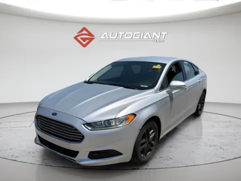 Silver 2013 Ford Fusion SE for sale in Fishers, IN