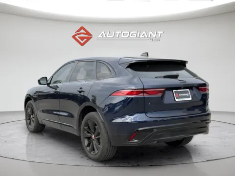 More photos of 2021 Jaguar F-PACE P250 S at AutoGiant USA Fishers, IN